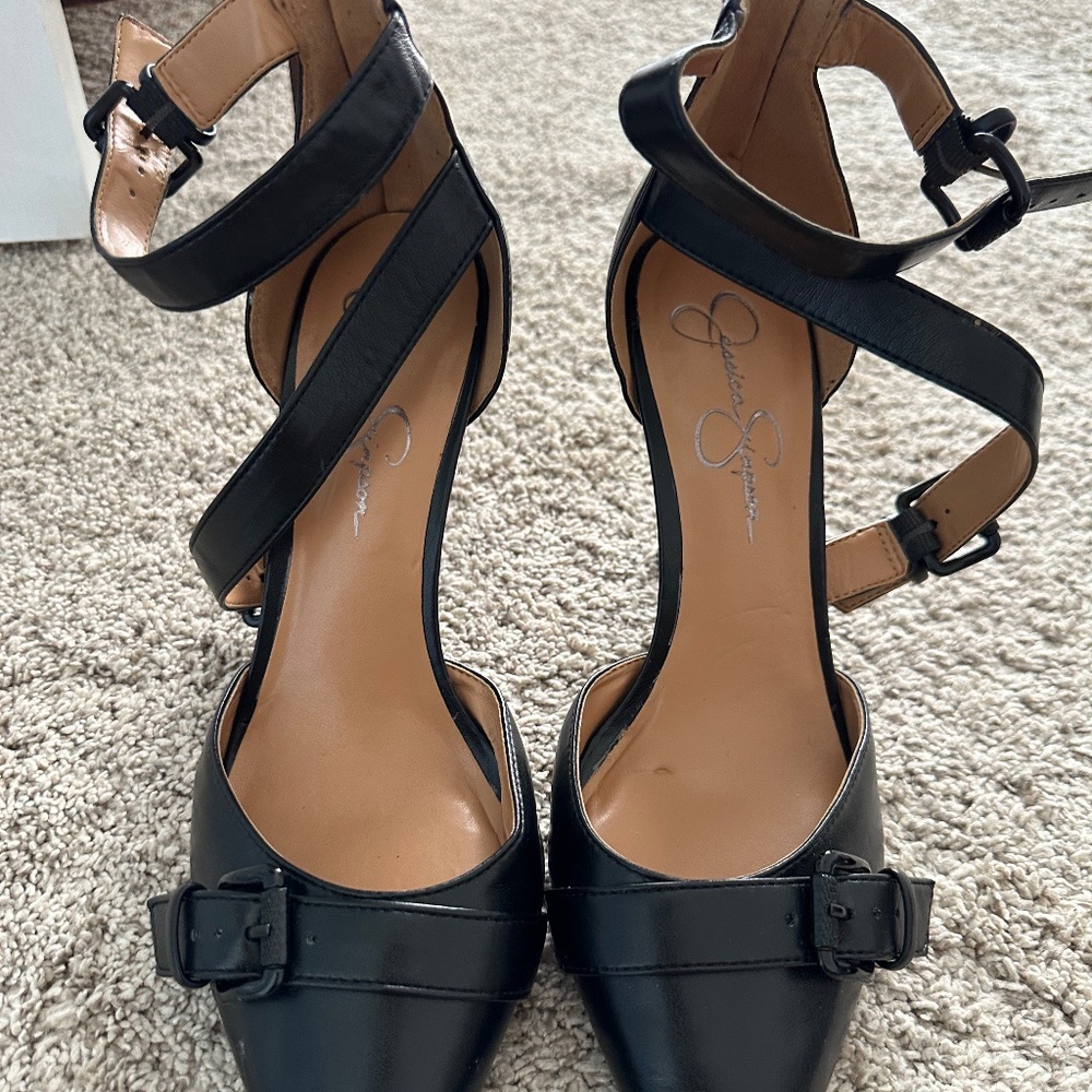 Jessica Simpson pointed toe heels